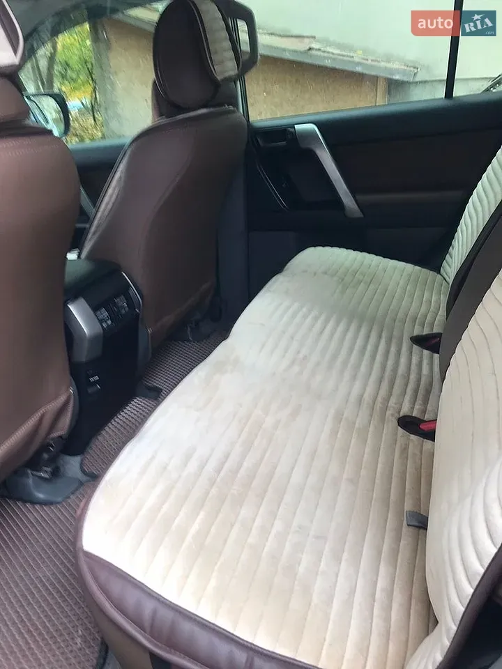 Toyota Land Cruiser Prado 2012 photo 4