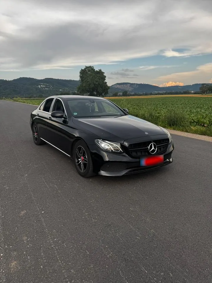 Mercedes-Benz E200D