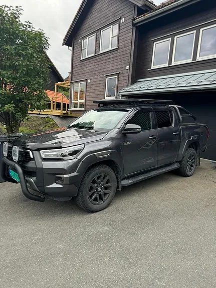 Toyota Hilux 2021 photo 2