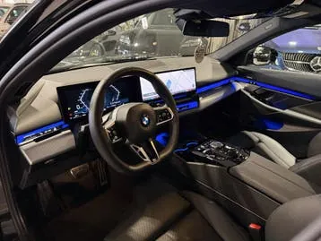 BMW 5 Series 2025 photo 2