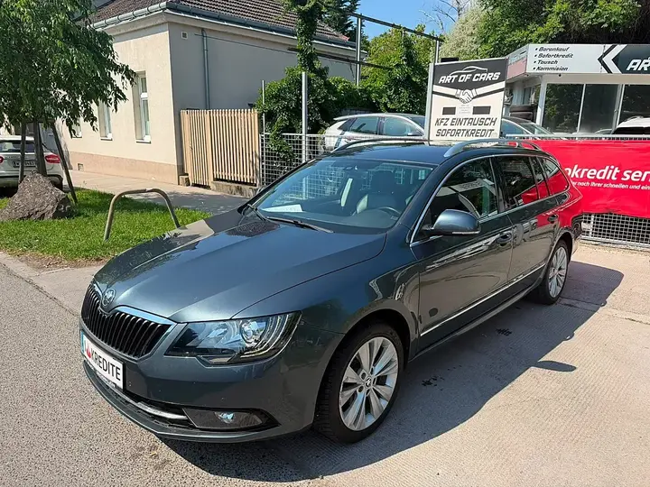 Skoda Superb 2014 photo 2