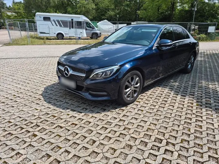 Mercedes-Benz C200