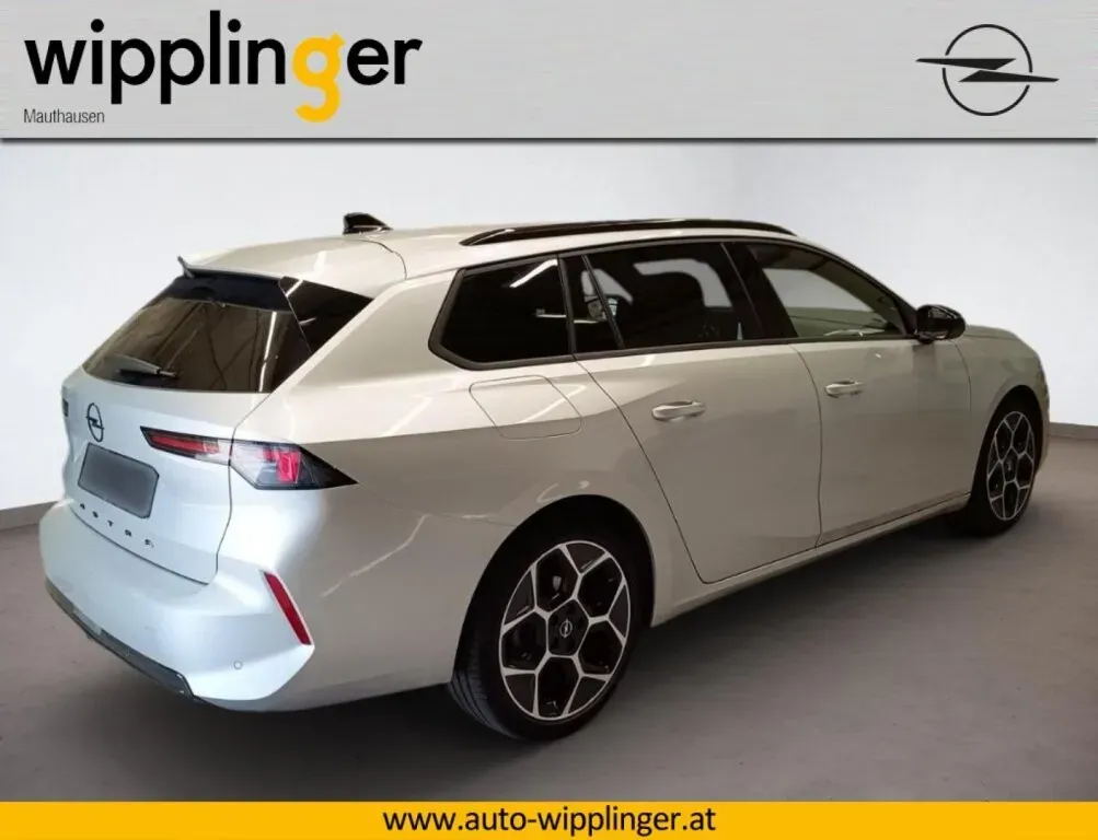 Opel Astra 2024 photo 2