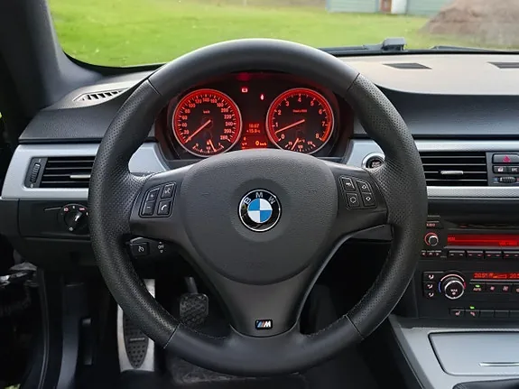 BMW 330I 2008 photo 4