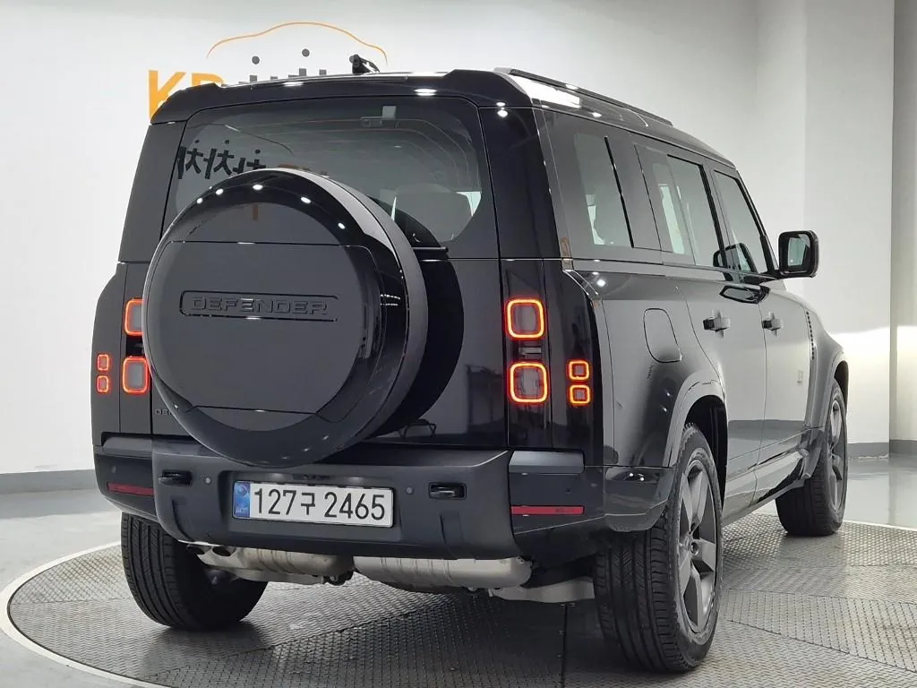 Land Rover Defender 2026 photo 3