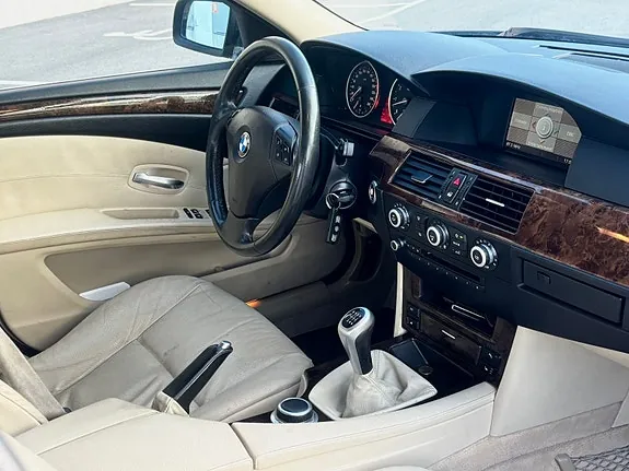 BMW 523I 2008 photo 2