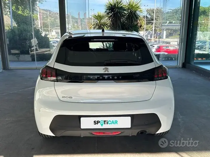 Peugeot 208 2024 photo 4