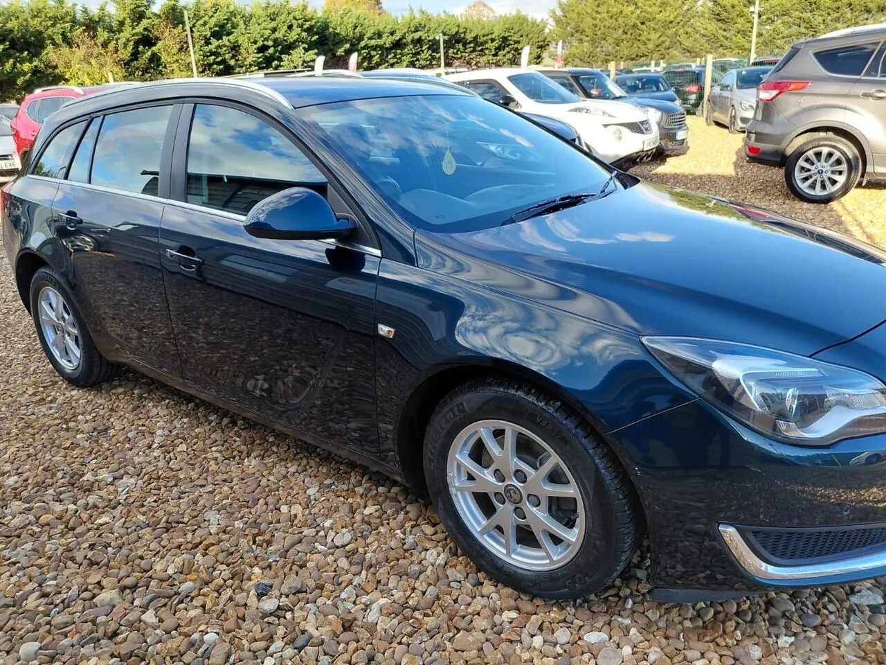 Vauxhall Insignia 2014 photo 2