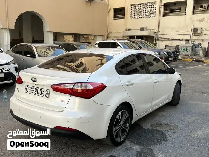 Kia K3 2013 photo 3
