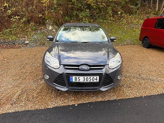 Ford Focus 2011 photo 2