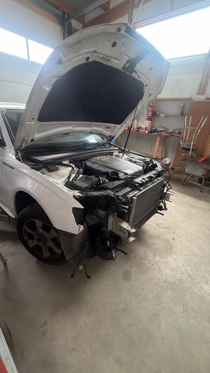 Audi A4 2010 photo 3