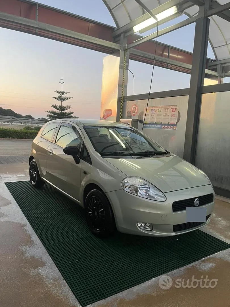 Fiat Grande Punto 2005 photo 3