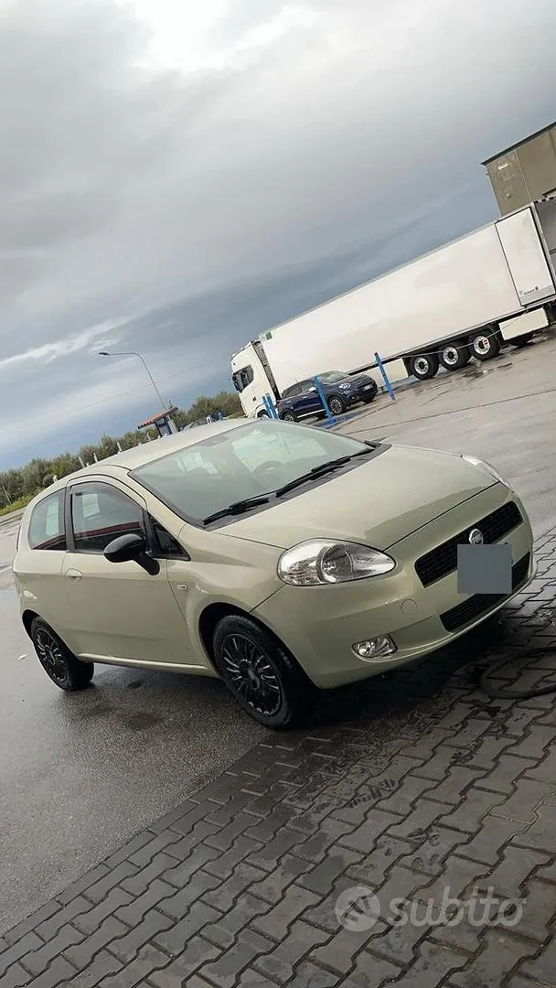 Fiat Grande Punto 2005 photo 5