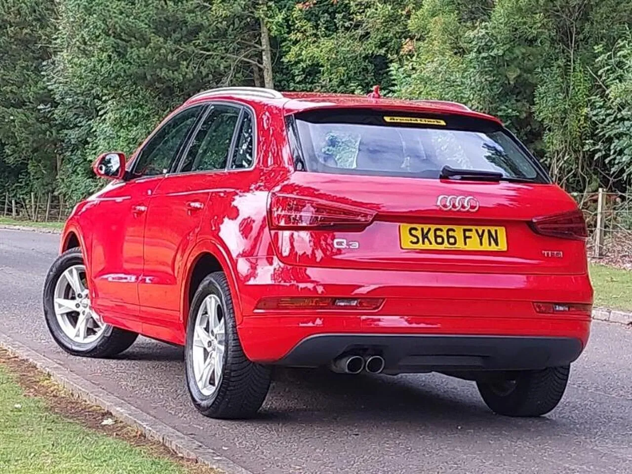 Audi Q3 2016 photo 2