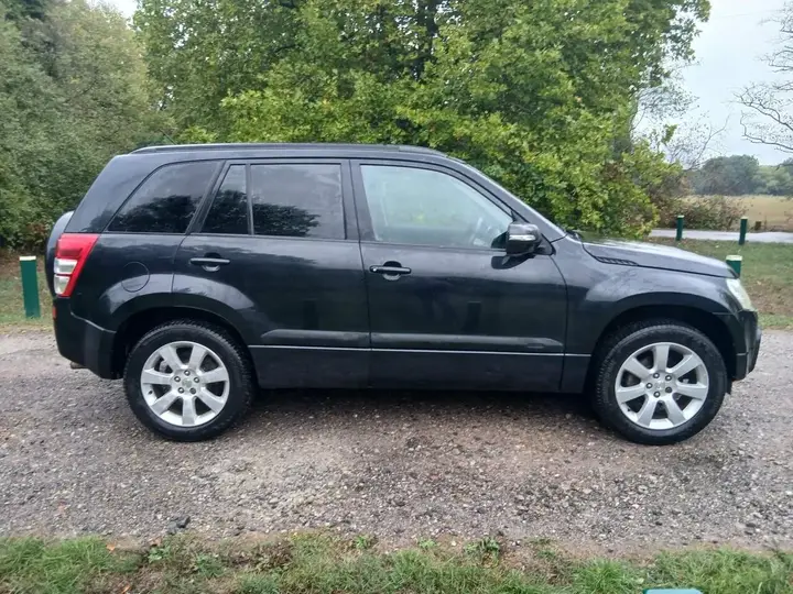 Suzuki Grand Vitara 2009 photo 2