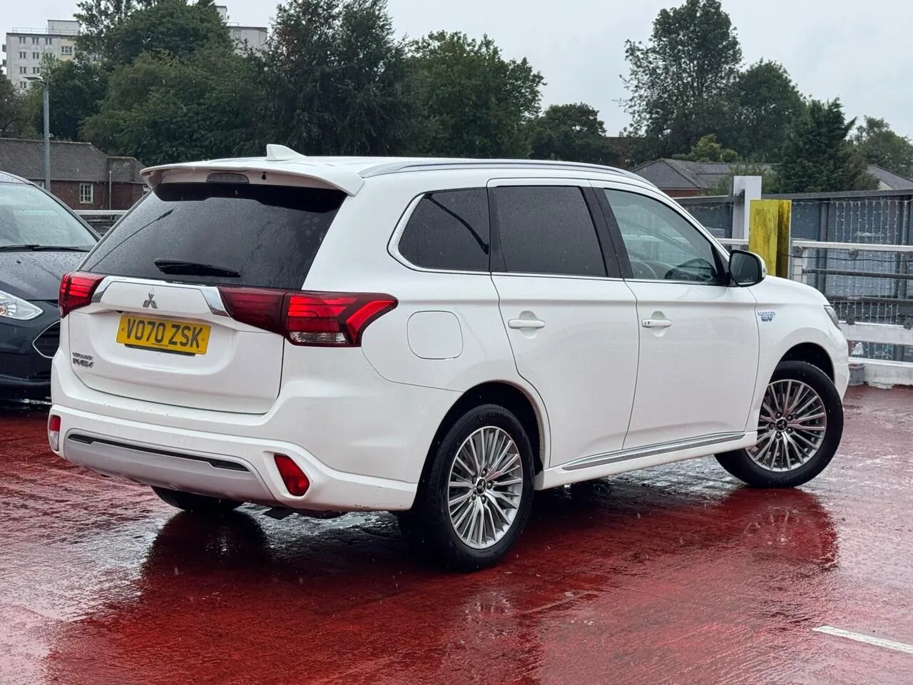 Mitsubishi Outlander 2020 photo 2