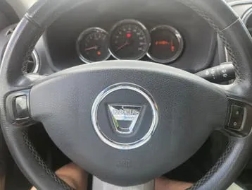 Dacia Sandero 2016 photo 2