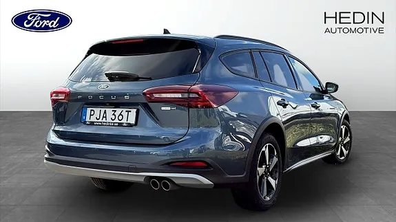 Ford Focus 2023 photo 2