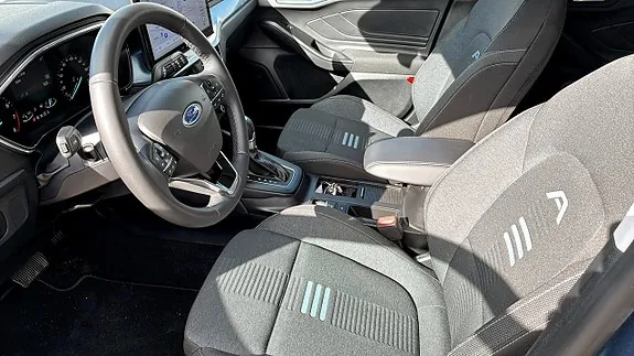 Ford Focus 2023 photo 5