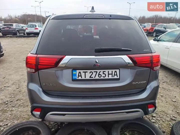 Mitsubishi Outlander 2018 photo 5