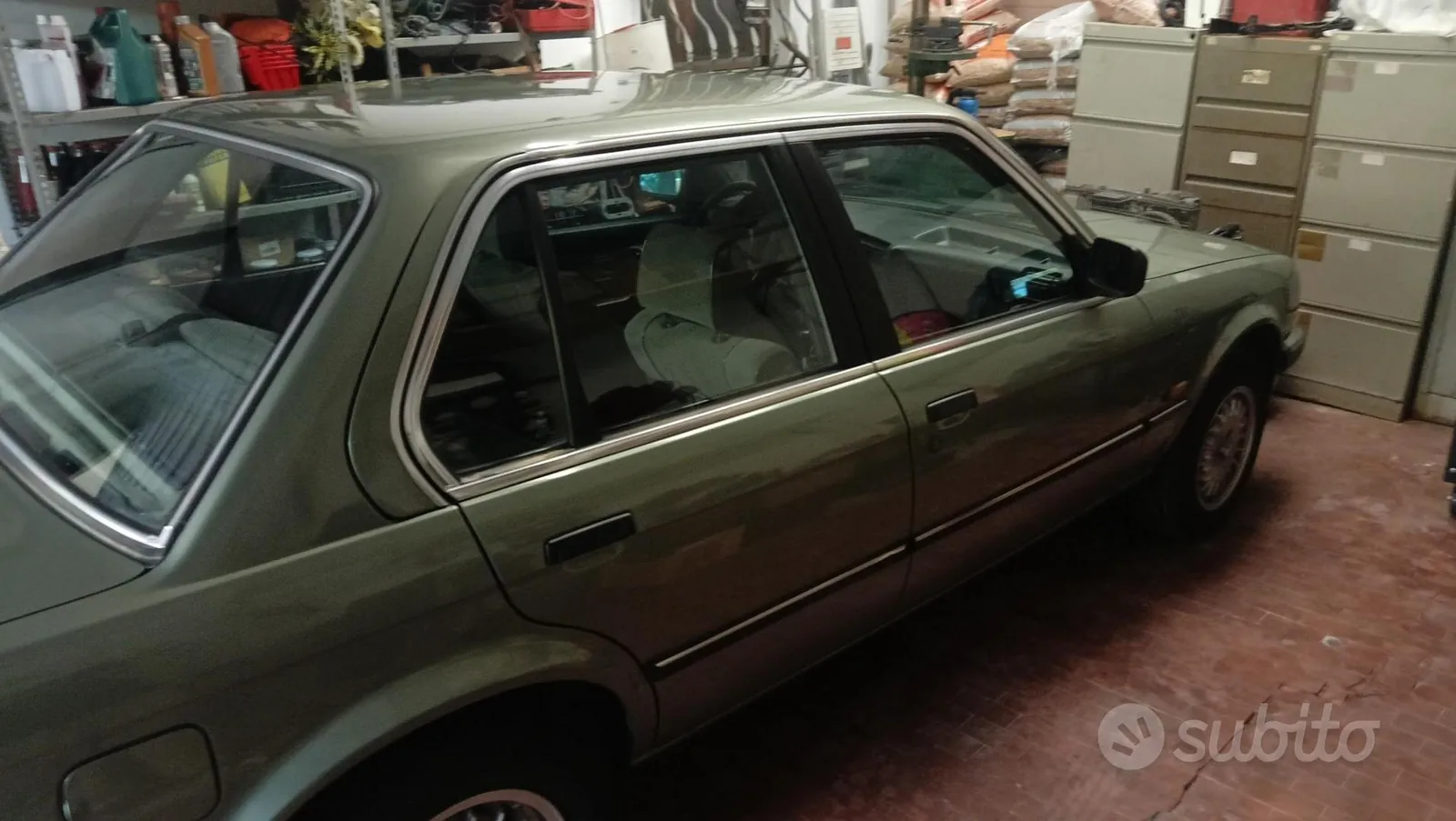 BMW E30 1984 photo 4