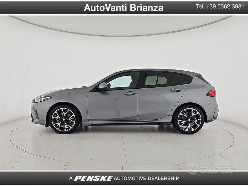 BMW 1 Series 2025 photo 3