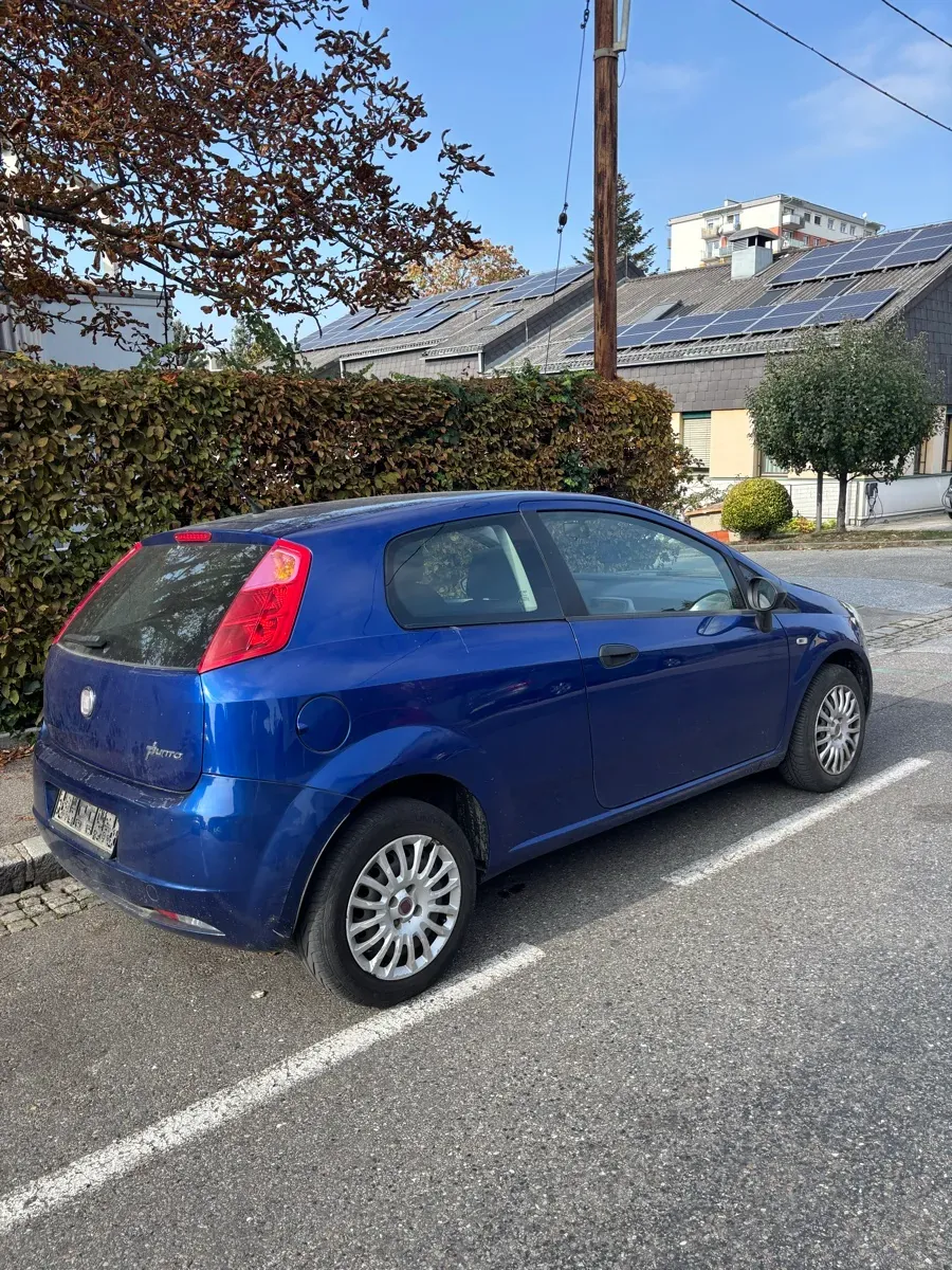 Fiat Punto 2009 photo 3