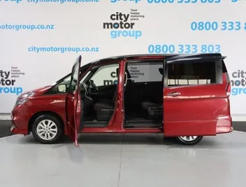 Nissan Serena 2017 photo 4