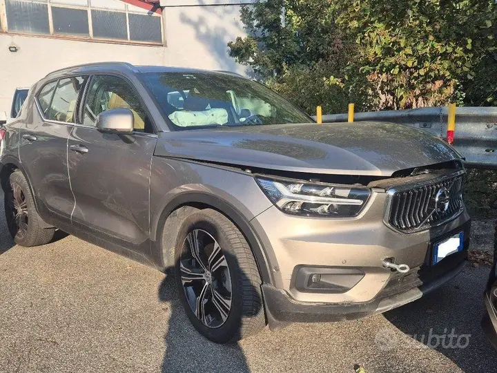 Volvo Xc40 2020 photo 2