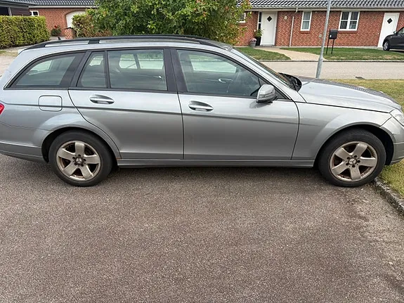 Mercedes-Benz C200