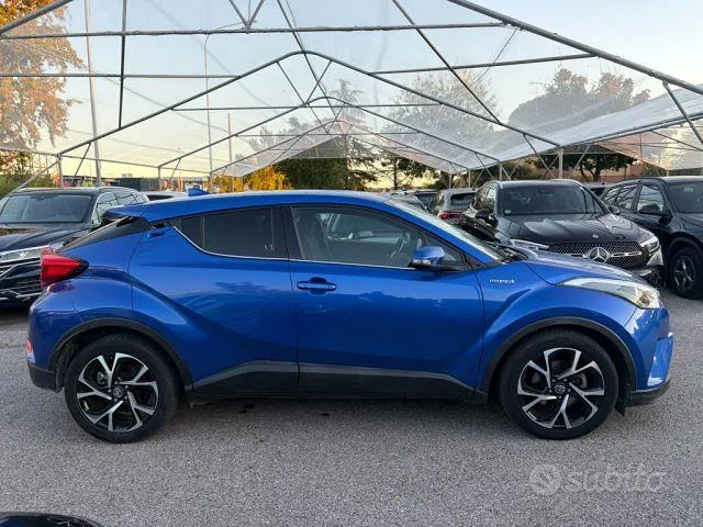 Toyota C-Hr 2018 photo 4
