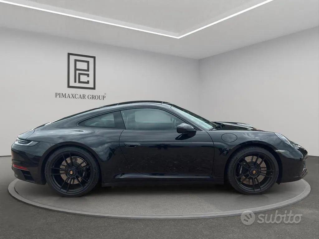 Porsche 911 2023 photo 4