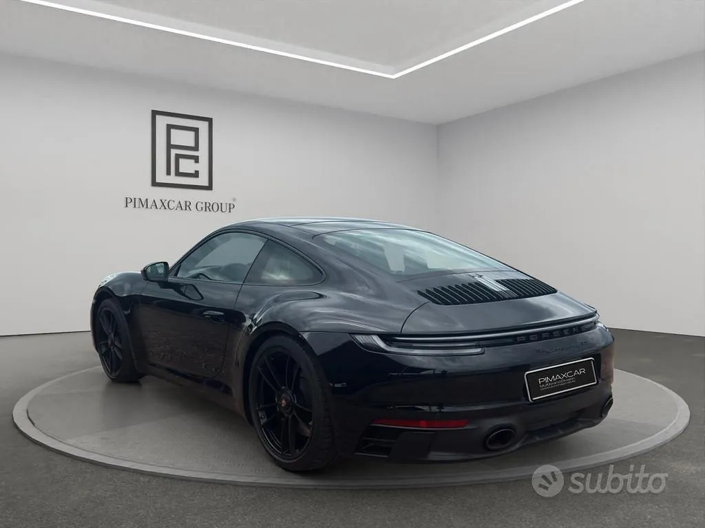 Porsche 911 2023 photo 3