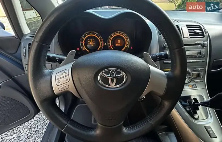 Toyota Auris 2007 photo 2