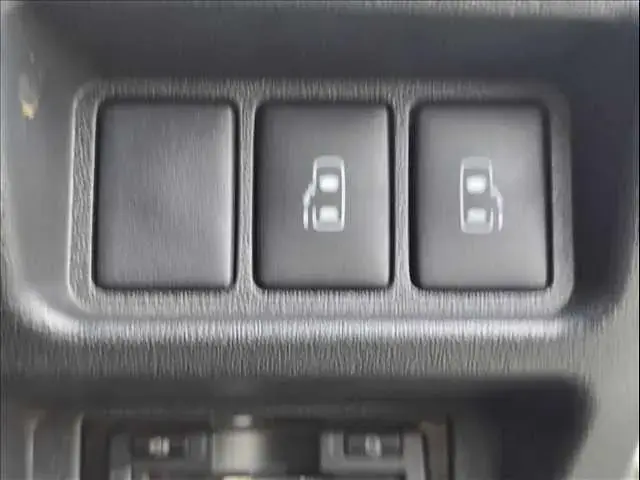 Toyota Hiace 2017 photo 4