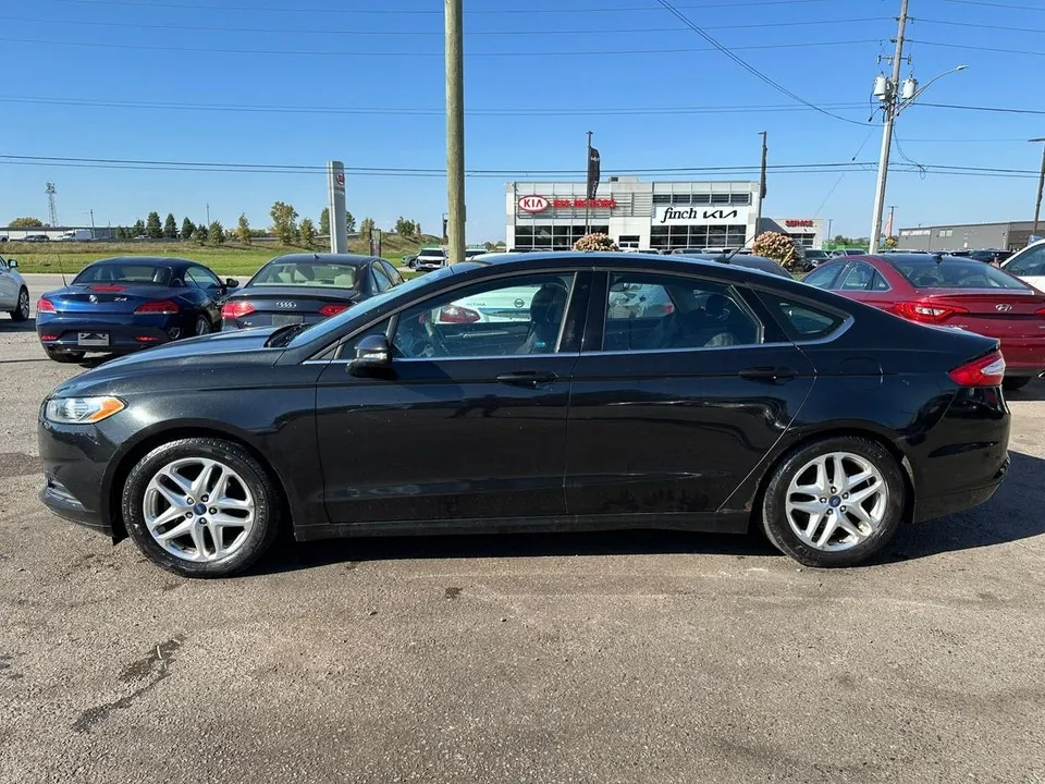Ford Fusion 2013 photo 2