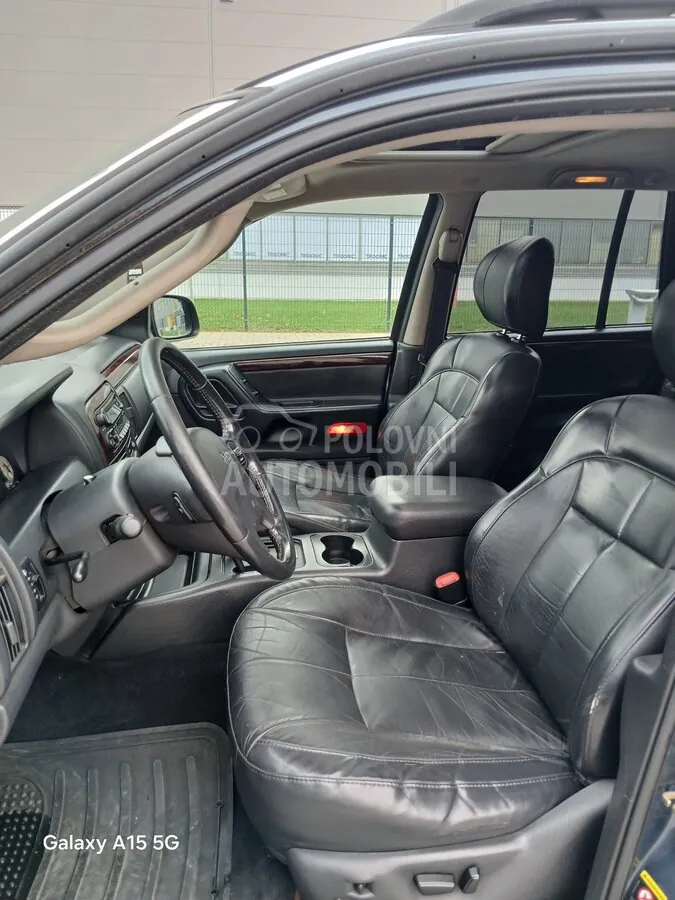 Jeep Grand Cherokee 2004 photo 3