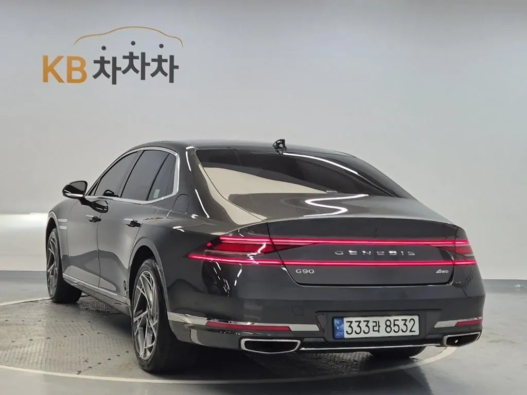 Genesis G90 2022 photo 2
