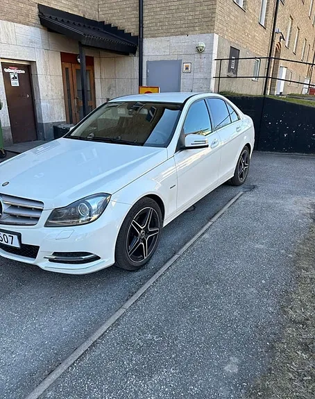 Mercedes-Benz C220 2012 photo 5