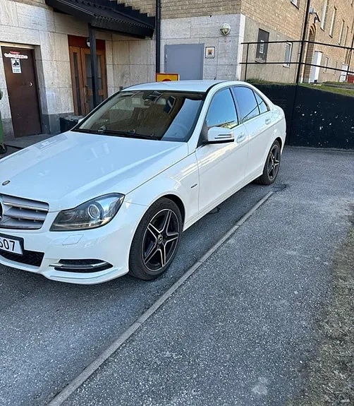 Mercedes-Benz C220 2012 photo 2