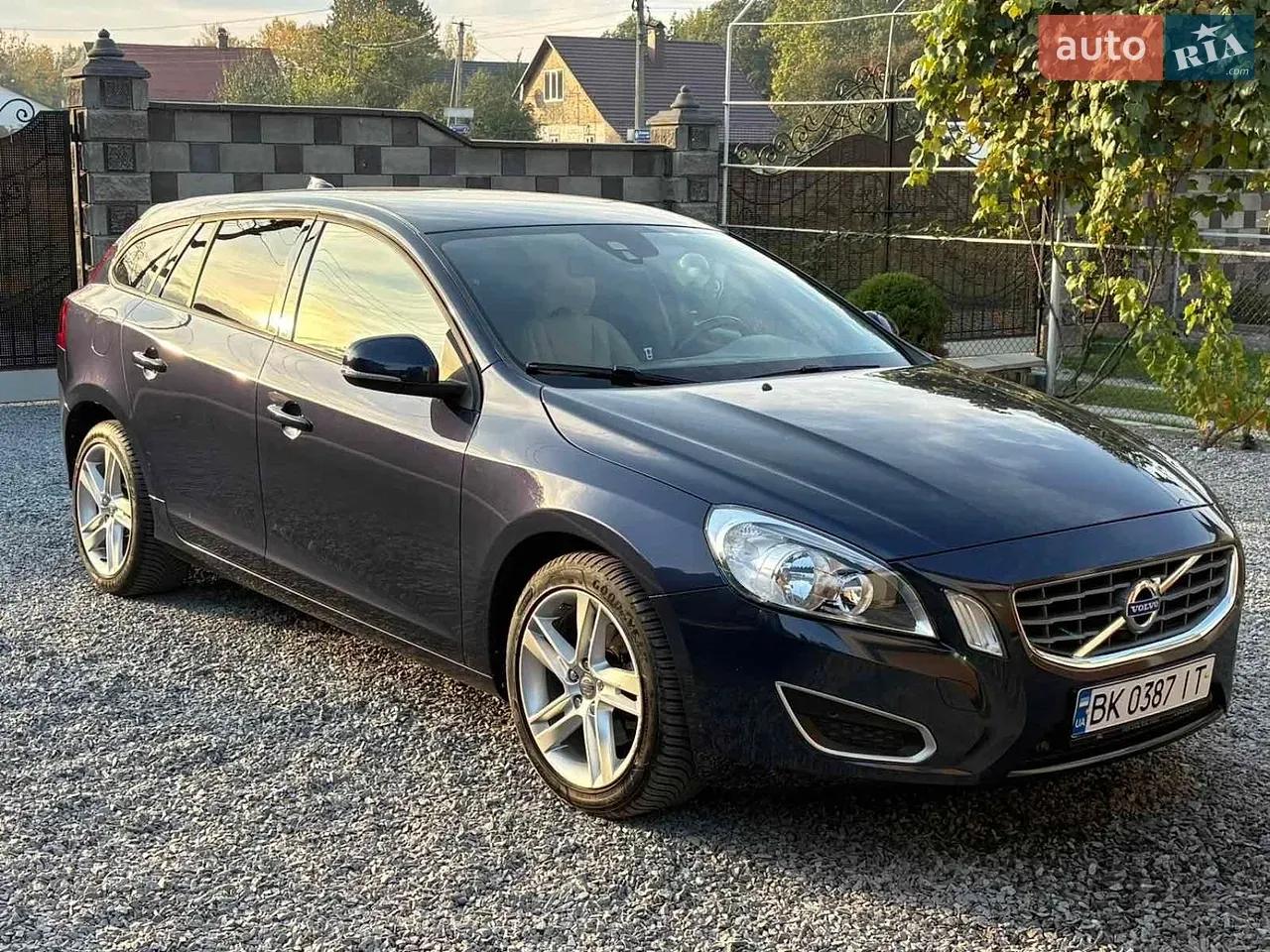 Volvo V60 2011 photo 3