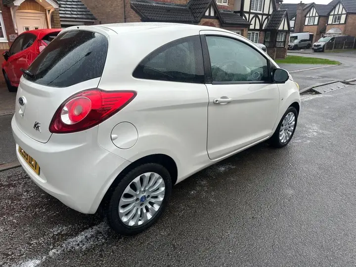 Ford Ka 2010 photo 2