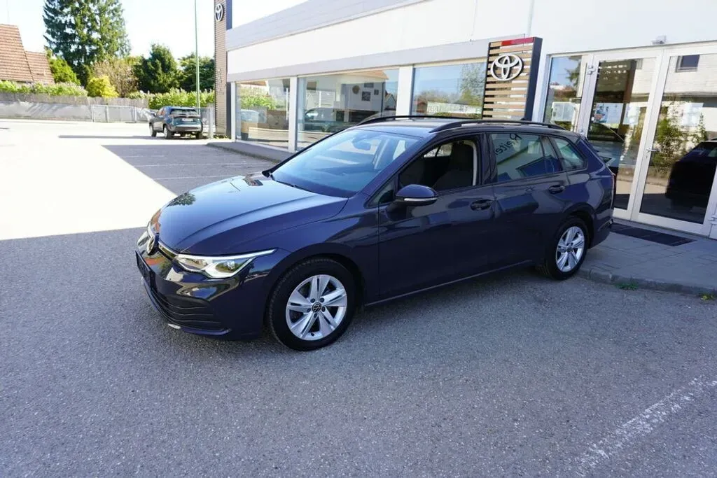 Volkswagen Golf 2023 photo 2