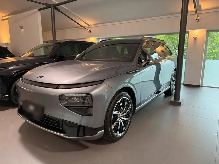 Xpeng G9