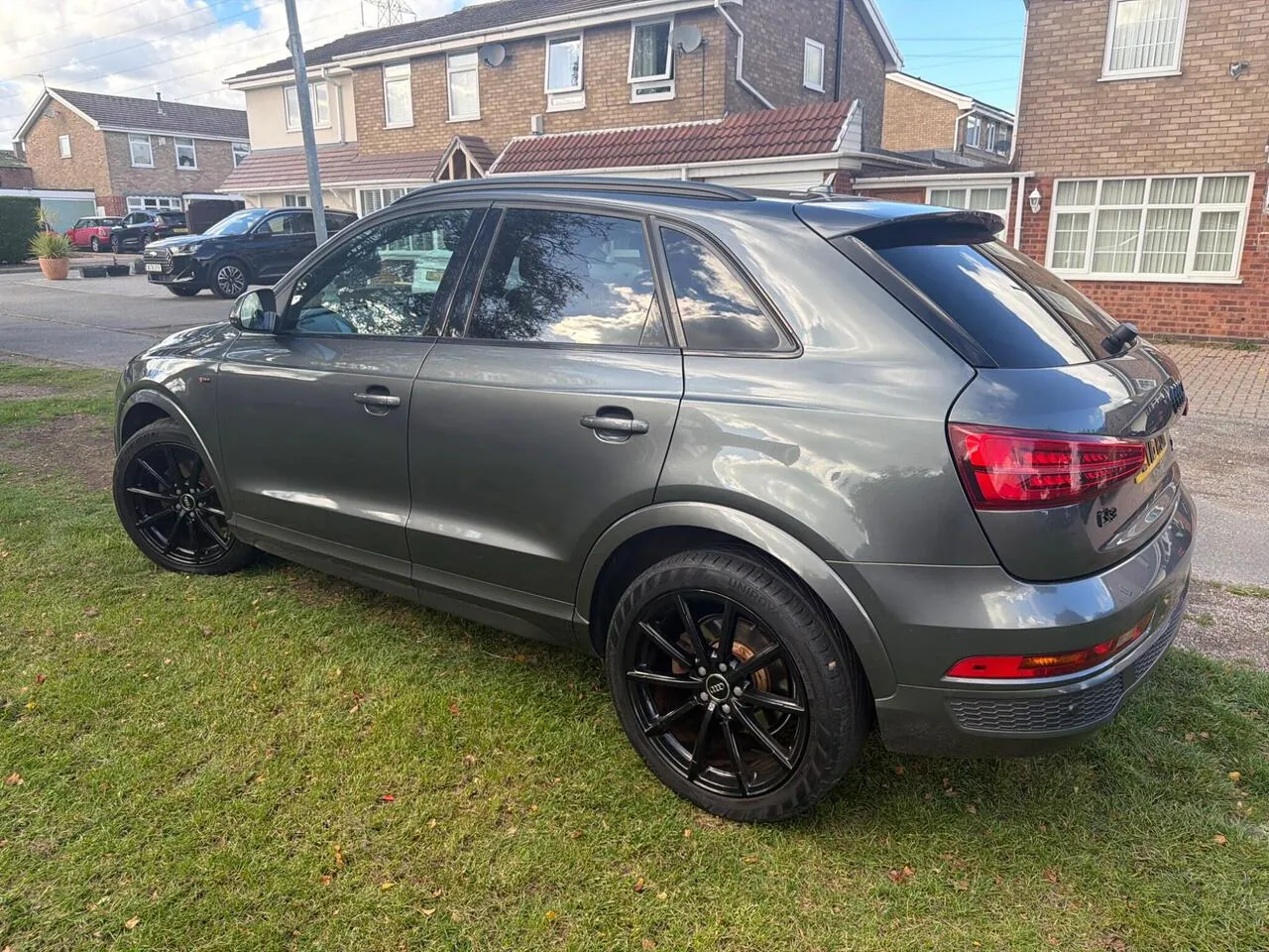 Audi Q3 2016 photo 2