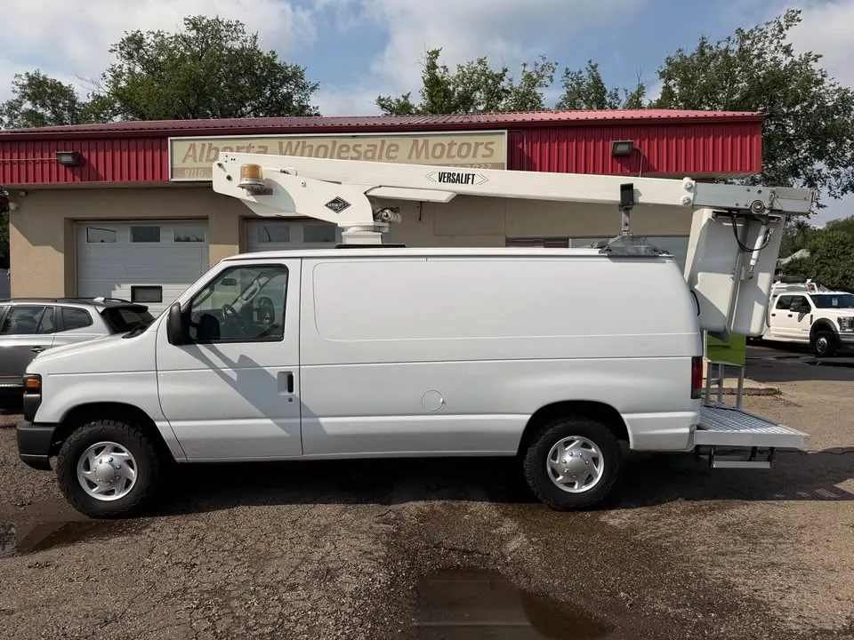 Ford E-350 Super Duty