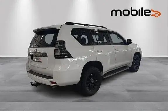 Toyota Land Cruiser 2022 photo 3