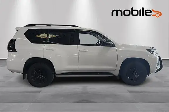 Toyota Land Cruiser 2022 photo 2