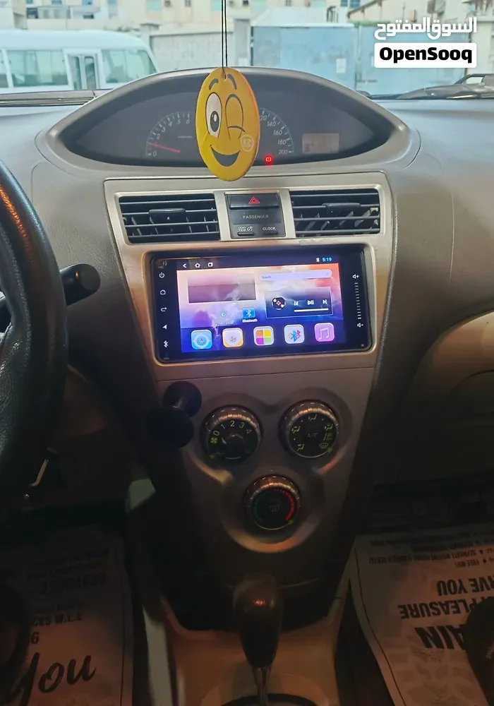 Toyota Yaris 2010 photo 3