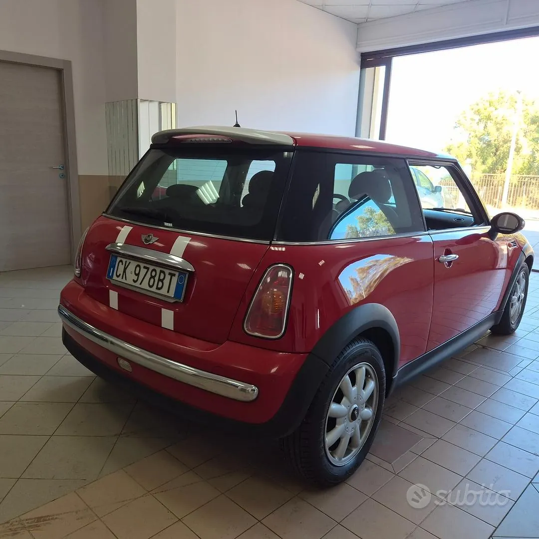 Mini One 2003 photo 5